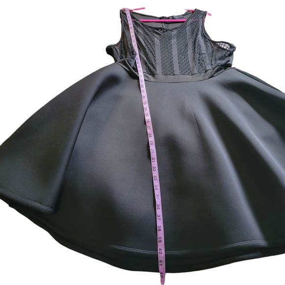 Fashion to Figure size 2X  Black - Picture 5 of 9